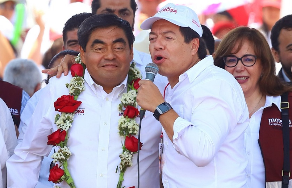 Gobernador de Puebla se enoja por destape de Mier a manos de Delgado y Noroña.