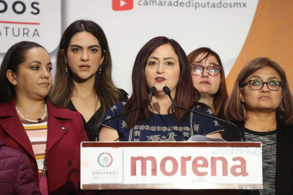 Susana Prieto, diputada de Morena, demanda ante el INE a gobernador de Puebla, por violencia de género.